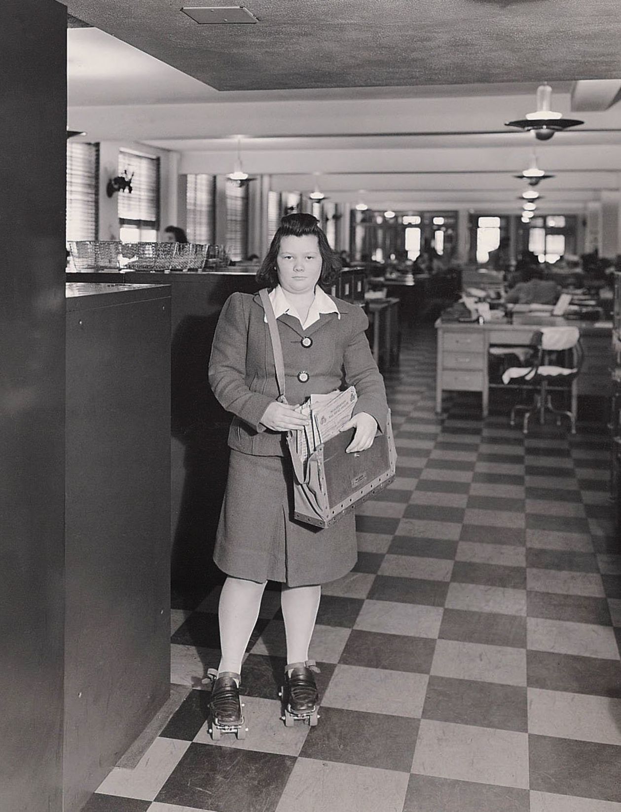 1945